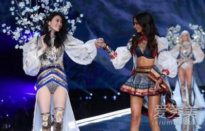 扶奚夢(mèng)瑤的模特被開了