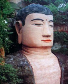 樂山大佛閉眼是什么原理,佛像閉眼四次的罪魁禍首是酸雨