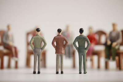 國企和央企有什么區(qū)別，前者正式工福利待遇更好