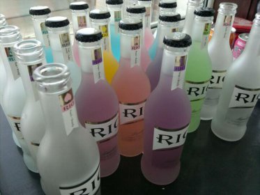 rio雞尾酒女生喝幾瓶醉,是可以開懷暢飲的低度數(shù)酒