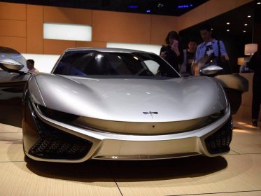 蜻蜓標(biāo)志的跑車是什么車，是前途牌新能源跑車