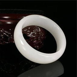 什么玉最好有靈性養人，和田玉與翡翠都是有靈性的