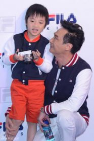 吳鎮宇費曼縫了幾針