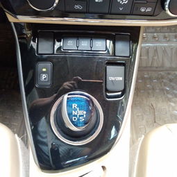 卡羅拉雙擎usb接口在哪里