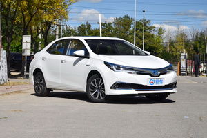 卡羅拉2021款精英版充電口在哪個位置