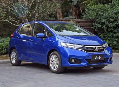 本田飛度和豐田卡羅拉哪個好