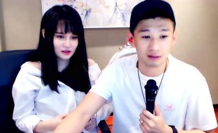 天佑說白玩球球三年，酒后直播失言被永久封禁（低俗藝人）