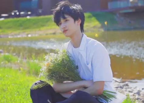 嚴浩翔家里有多有錢，加拿大家產(chǎn)估值幾十億（爆料未經(jīng)證實）