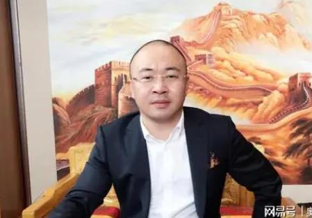 李玉保的真實身份簡介，運鴻國際股份有限公司董事局主席