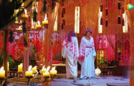 極樂閣為什么會死,都被宇文席練血香時蹂躪死了