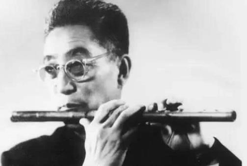 馮子存是我國(guó)的什么演奏家，公認(rèn)的現(xiàn)代笛子演奏家