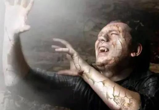 為什么鬼怕太陽，吸血鬼在陽光照射下會自燃