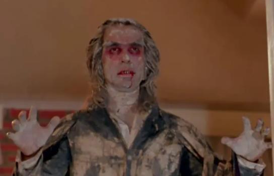 僵尸為什么要吸血，象吸血鬼伯爵一樣為了報復上帝