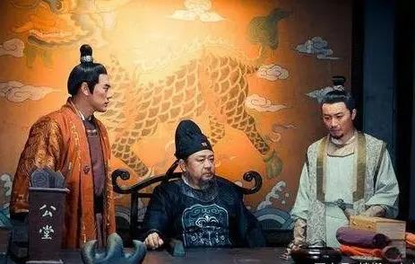 沒人覺得明朝歷史很詭異嗎,大明王朝沒有一個正常人