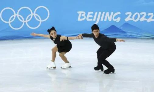 4a和四周跳的區別,多出半周.完成起來非常有難度