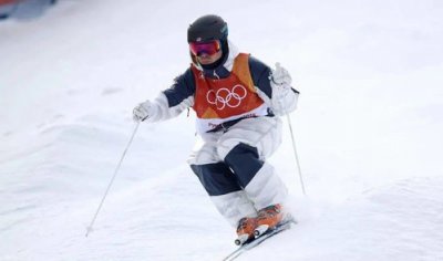 自由式滑雪包括幾個小項,三個獨立的小項