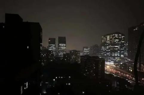 2012年天突然黑了一下，記憶篡改證據完全不靠譜