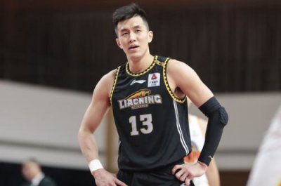 郭艾倫為什么退役,正在恢復身體中