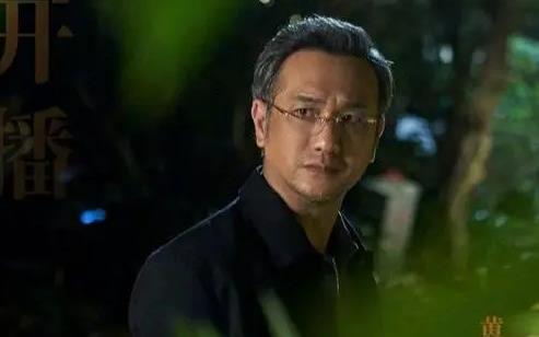 女心理師中的家輝是什么身份，是姬教授和傅裳的兒子