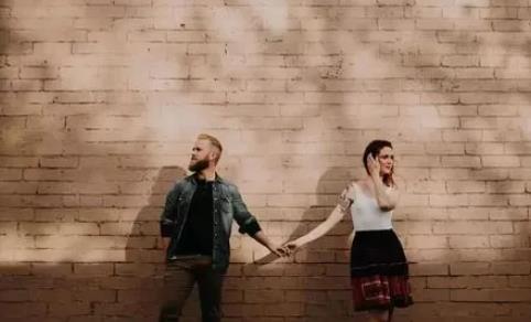 斷聯多久男人開始慌了，一般斷聯20天左右男人就會崩潰