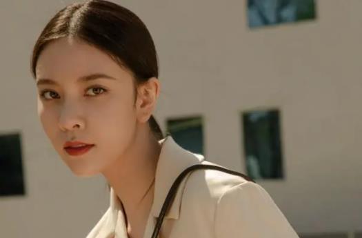 男生普遍喜歡的長(zhǎng)相，審美千差萬(wàn)別.總之要?dú)赓|(zhì)出眾