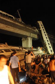 溫州高鐵事故為什么就地掩埋 ,是為了更好的救援