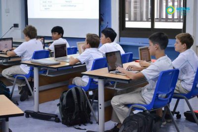 千萬不要送孩子到新加坡上學,不能盲目出國留學