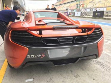 和五菱宏光車標相似的跑車叫什么，雪佛蘭旗下跑車科爾維特