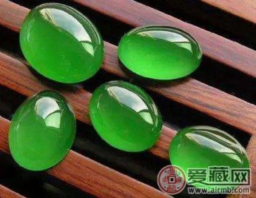 帝王綠翡翠多少錢一克,零售價大約一克上千元