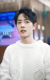 肖戰原名叫什么，其父母原本想給肖戰取名為肖贊