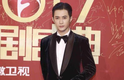 檀健次爸爸是檀余軍嗎,多多為什么突然火了