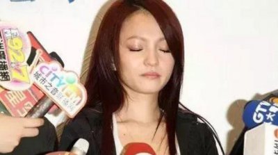 張韶涵和她母親的故事，為什么不結婚消失了10年