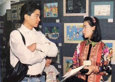 何超瓊和陳百強(qiáng)的故事，本是天作之合.奈何愛而不得