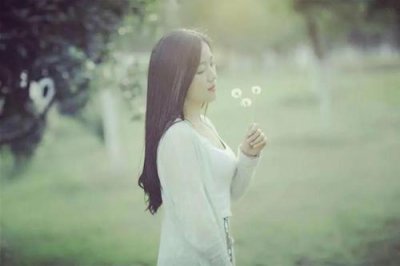 我吹過你吹過的風是什么歌名，劉鈞創作的《聽聞遠方有你》