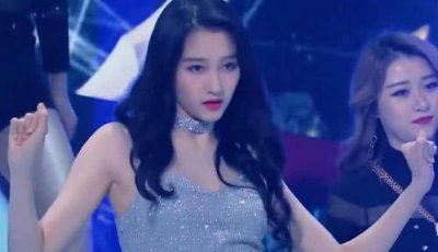 關曉彤的家世到底有多強大，關格格為什么那么多人黑