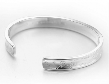 純銀999多少錢一克,每克的價(jià)格大約在25至40元之間